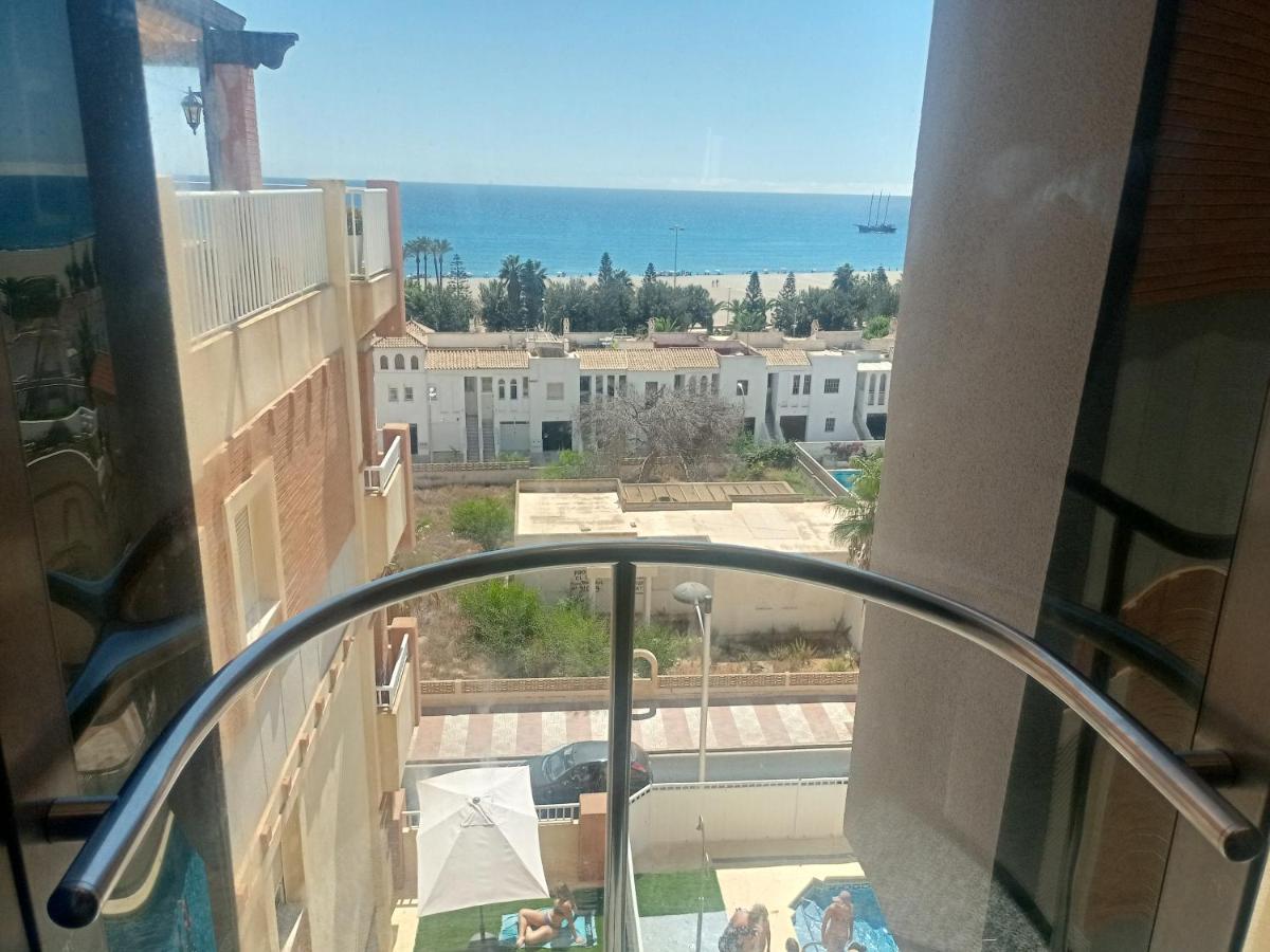 Alojamiento Roquetas De Mar Esterno foto