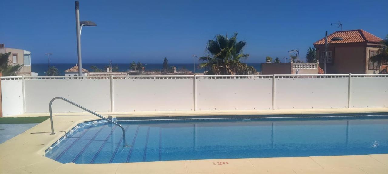 Alojamiento Roquetas De Mar Esterno foto